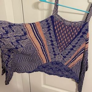 Super cute open shoulder blouse